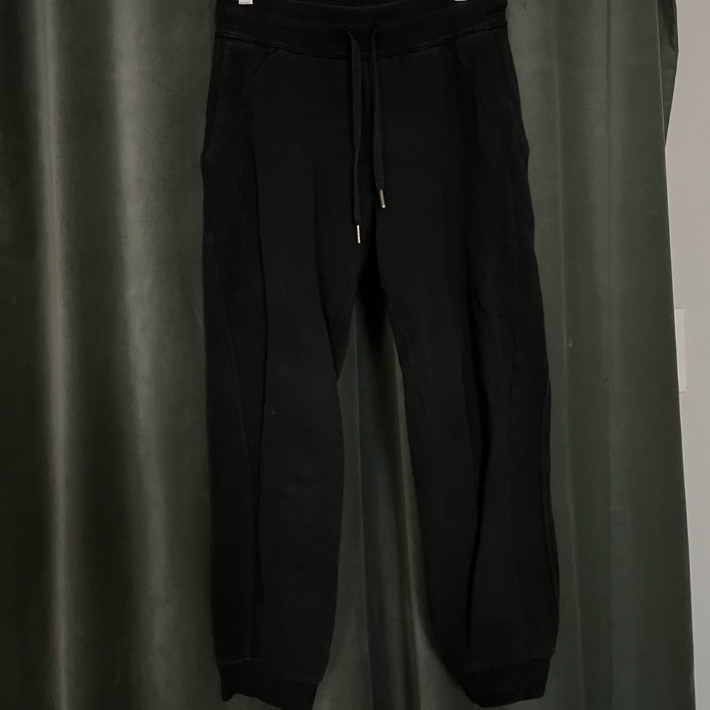 Lululemon Scuba High-Rise Jogger 7/8 length size 6 black- washed